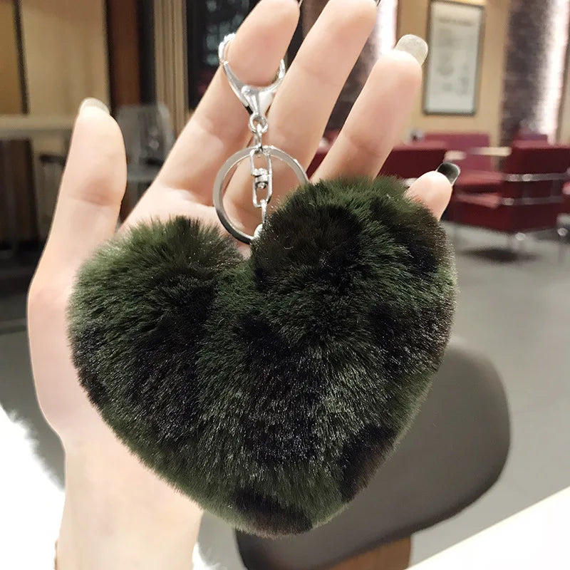 Kawaii Leopard Love Heart Keychain šš | Plush Fur Ball Pendant for Bags & Car Keys | Cute Gift Idea šāØ
