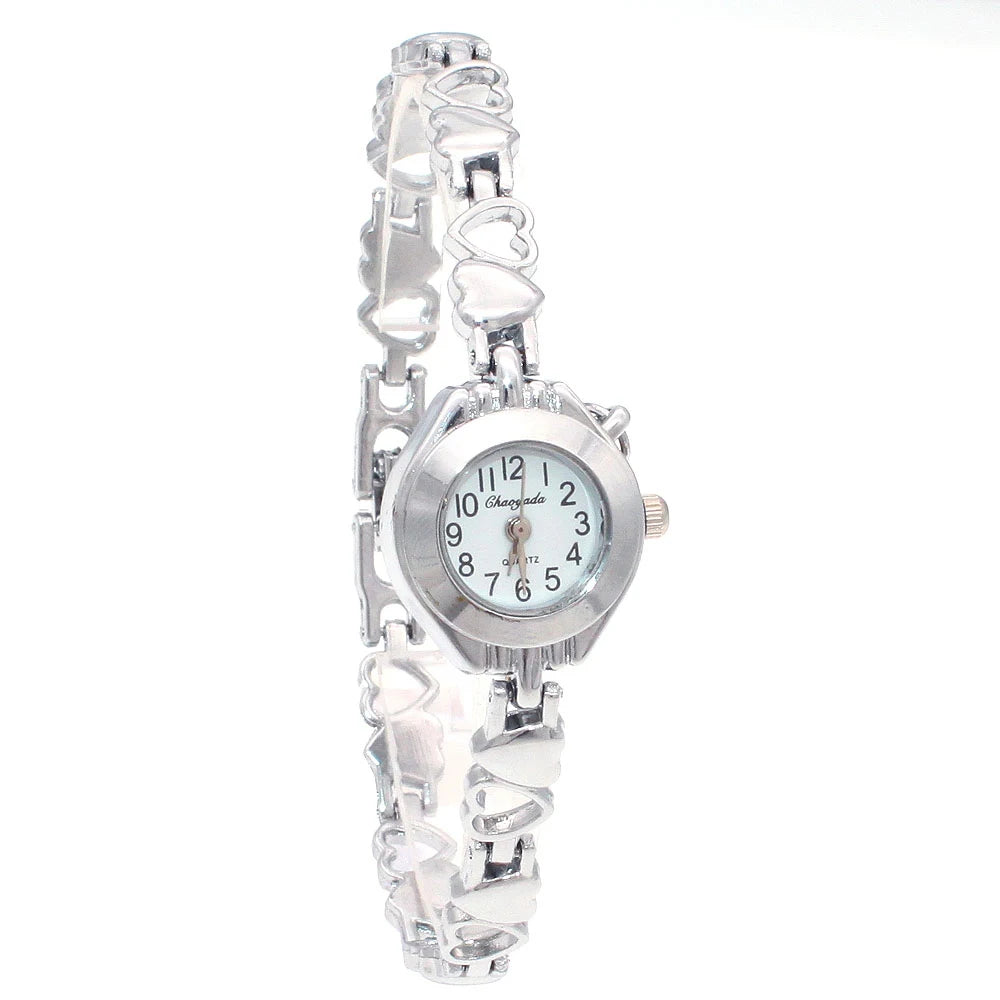 β¨ Kawaii Retro Quartz Bracelet Watch πΈ Vintage Roman Style for Women π High-Quality Silver Timepiece β°