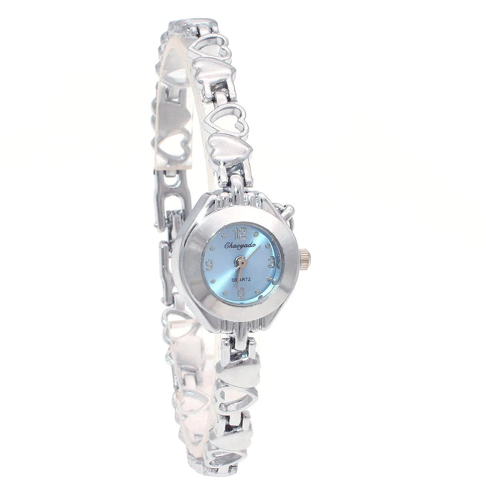β¨ Kawaii Retro Quartz Bracelet Watch πΈ Vintage Roman Style for Women π High-Quality Silver Timepiece β°