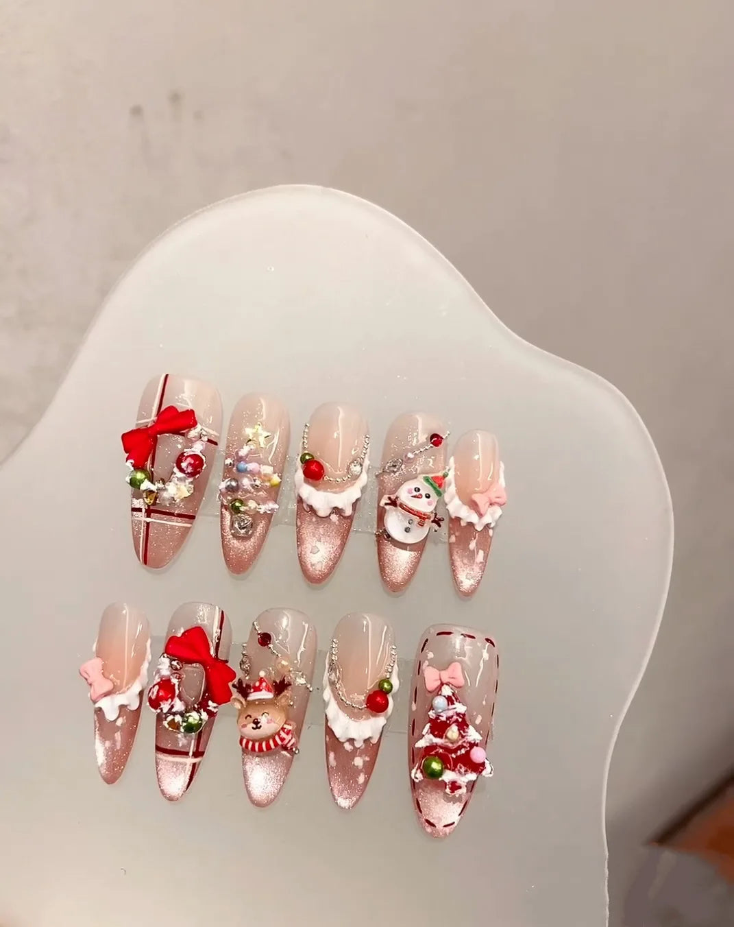 Kawaii Christmas Nail Set ππ
| 10pcs Red 3D Bow & Snowman Press-On Nails for Festive Fun! β¨