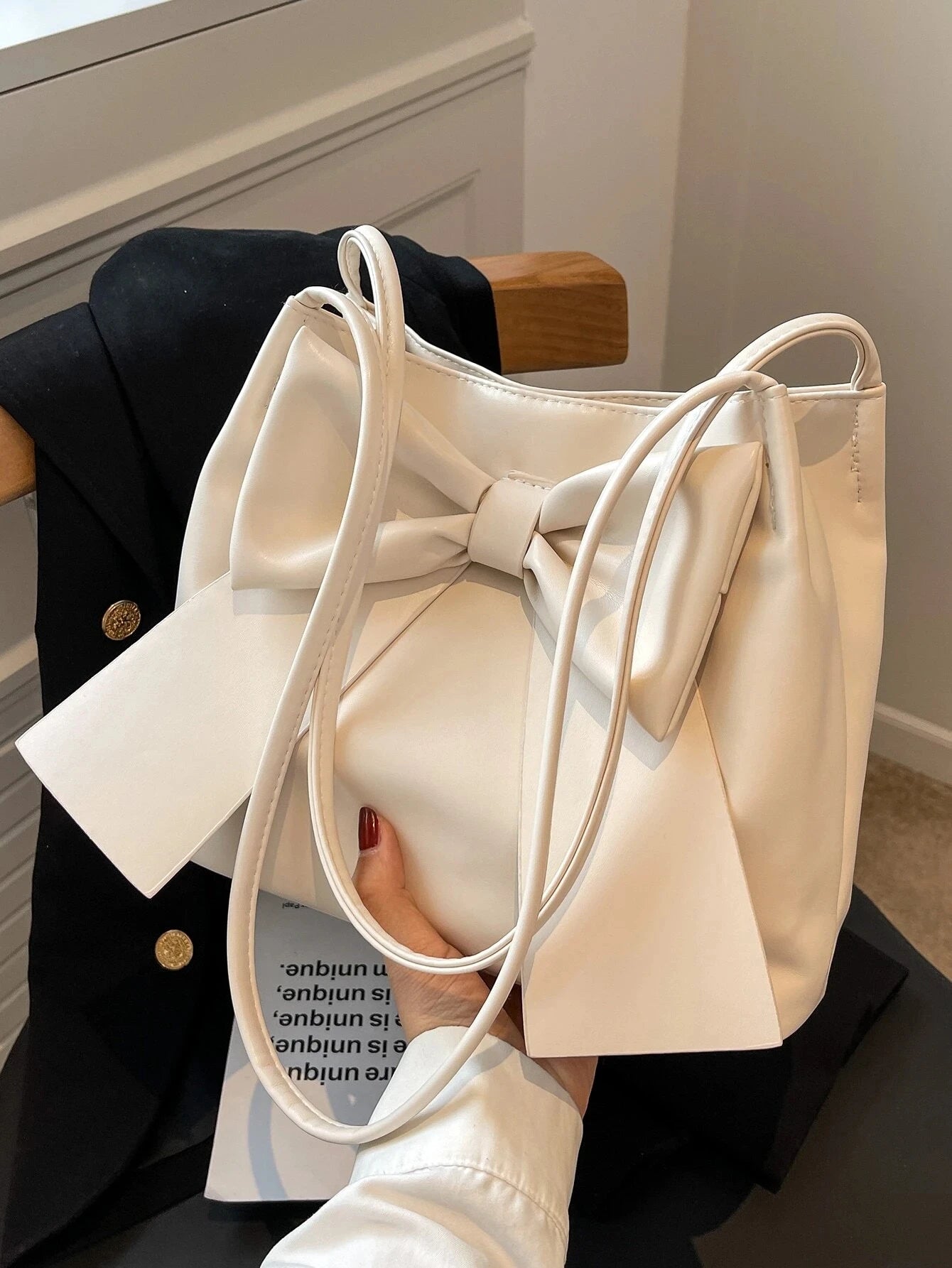 Bow-tiful Bucket Bag πβ¨ Stylish & Spacious Shoulder Tote for Everyday Adventures!