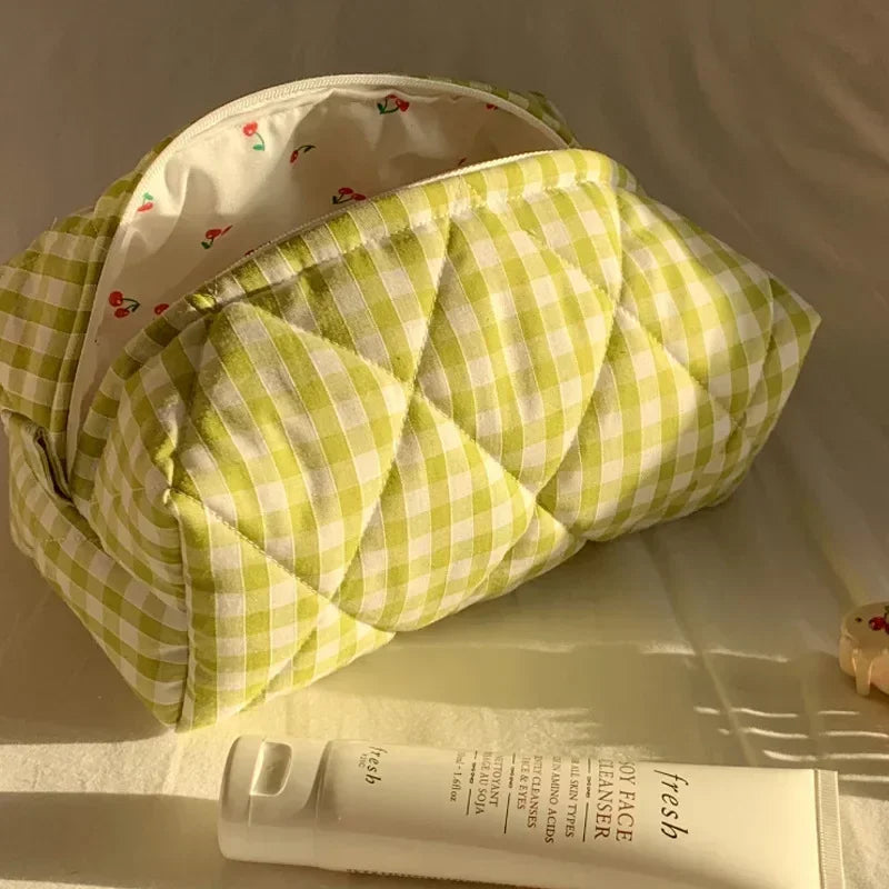 Kawaii Lambswool Plush Makeup Organizer πβ¨ | Adorable Cosmetic Bag & Travel Pouch ππ