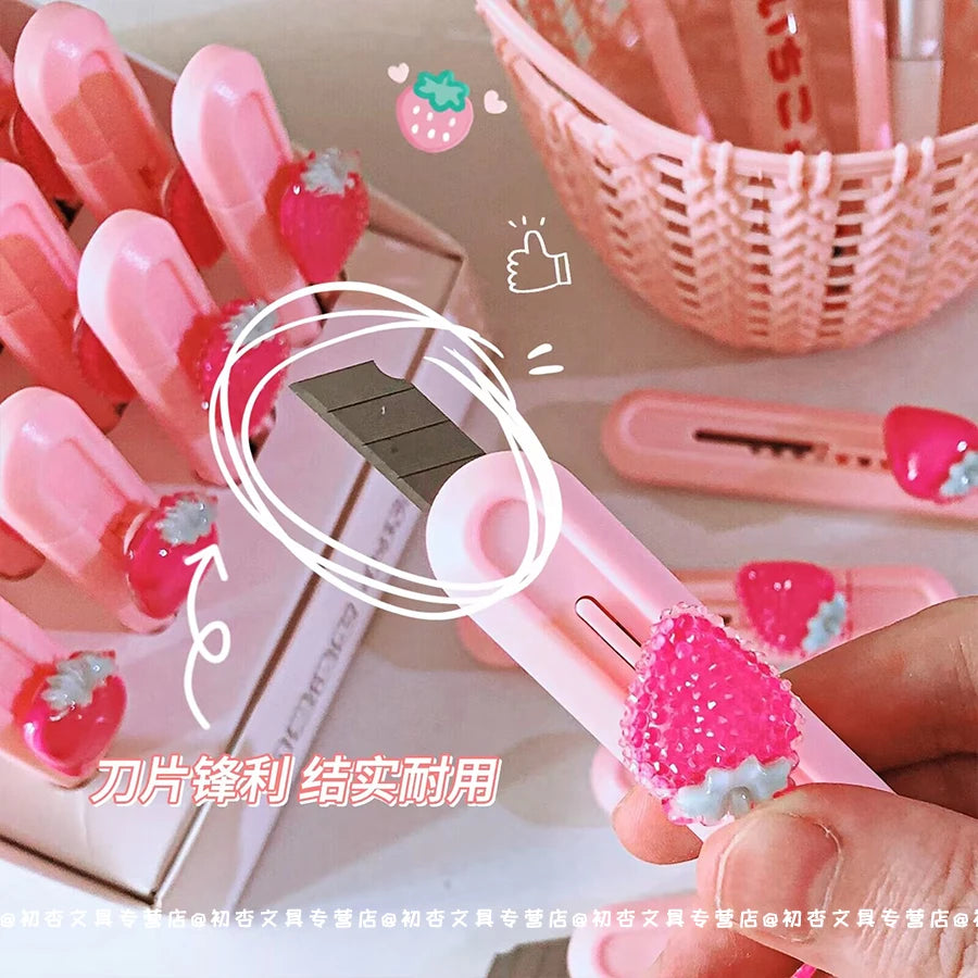 Kawaii Strawberry Mini Art Cutter βοΈπ - Pocket-Sized Utility Knife for Creative DIY & School Supplies! π«β¨