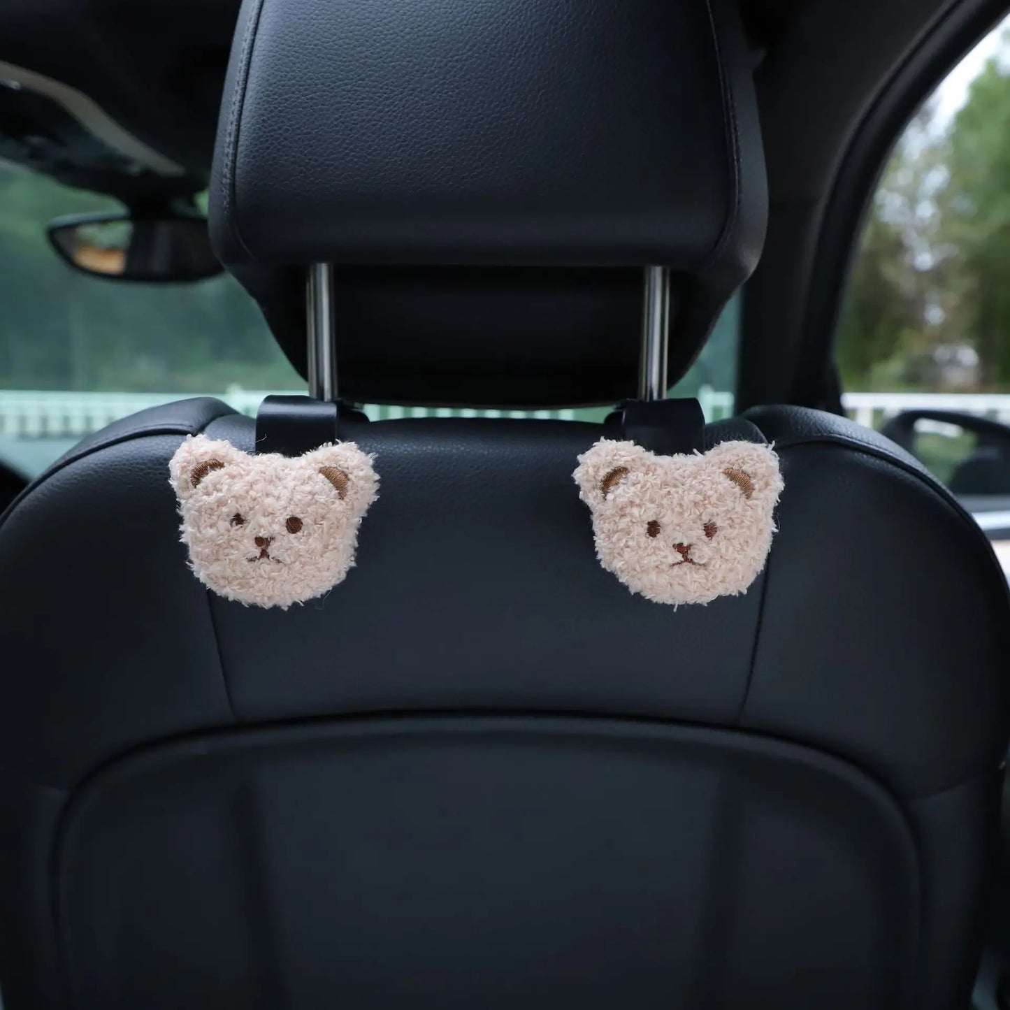 Kawaii Bear Car Seat Back Hooks π»β¨ - 2PCS Adorable Organizer Hangers for Bags & Accessories! ππ