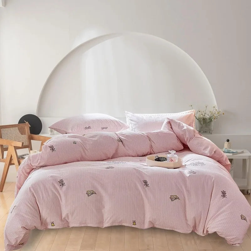 Kawaii Strawberry Dreams Duvet Cover Set - Adorable 3-Piece Cotton Bedding for Cozy Comfort ๐โจ