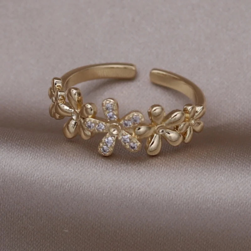 Kawaii Love Crystal Ring 💖✨ - 14K Gold Plated Heart Design for Elegant Daily Wear! 🌟💍