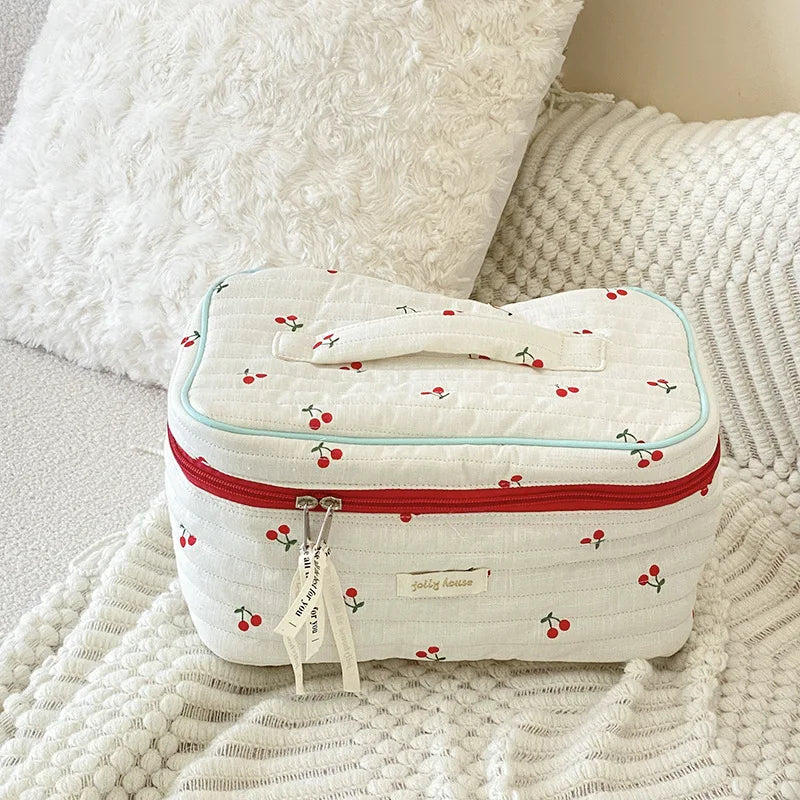 Kawaii Floral Makeup Bag πΈβ¨ | Large Capacity Cosmetic Clutch for Travel & Toiletries ππ
