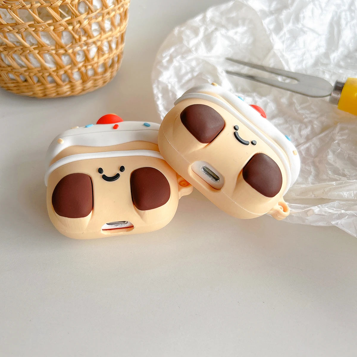 Kawaii 3D Strawberry Cake Bear Silicone Case ๐ฐ๐ป for Apple AirPods 2/3/Pro - Cute Earphone Cover! ๐งโจ