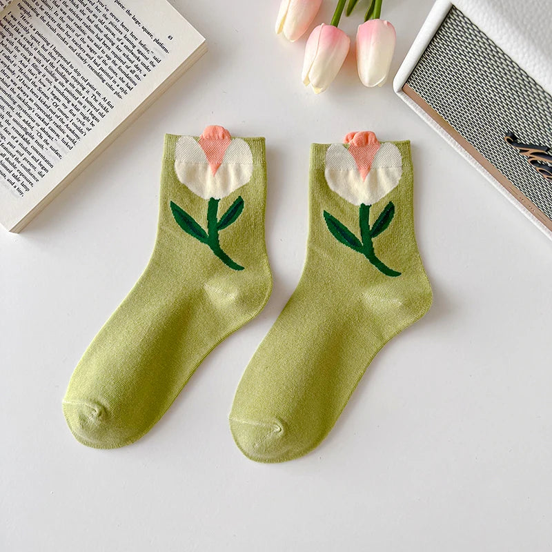 πΈ Cute Cartoon Flower Mid Tube Socks - Harajuku Vibes in Candy Colors! π