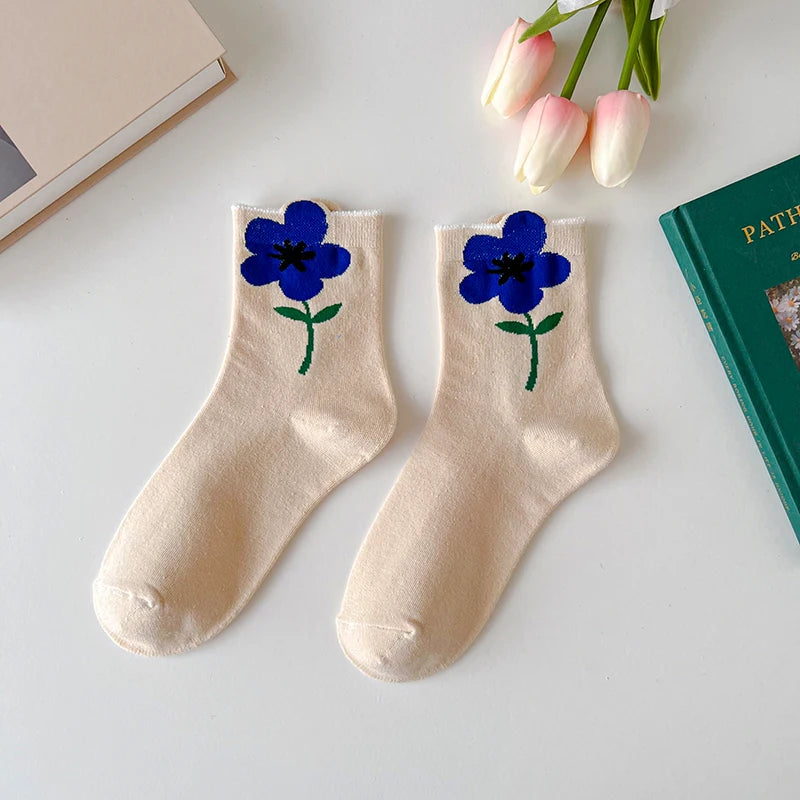πΈ Cute Cartoon Flower Mid Tube Socks - Harajuku Vibes in Candy Colors! π