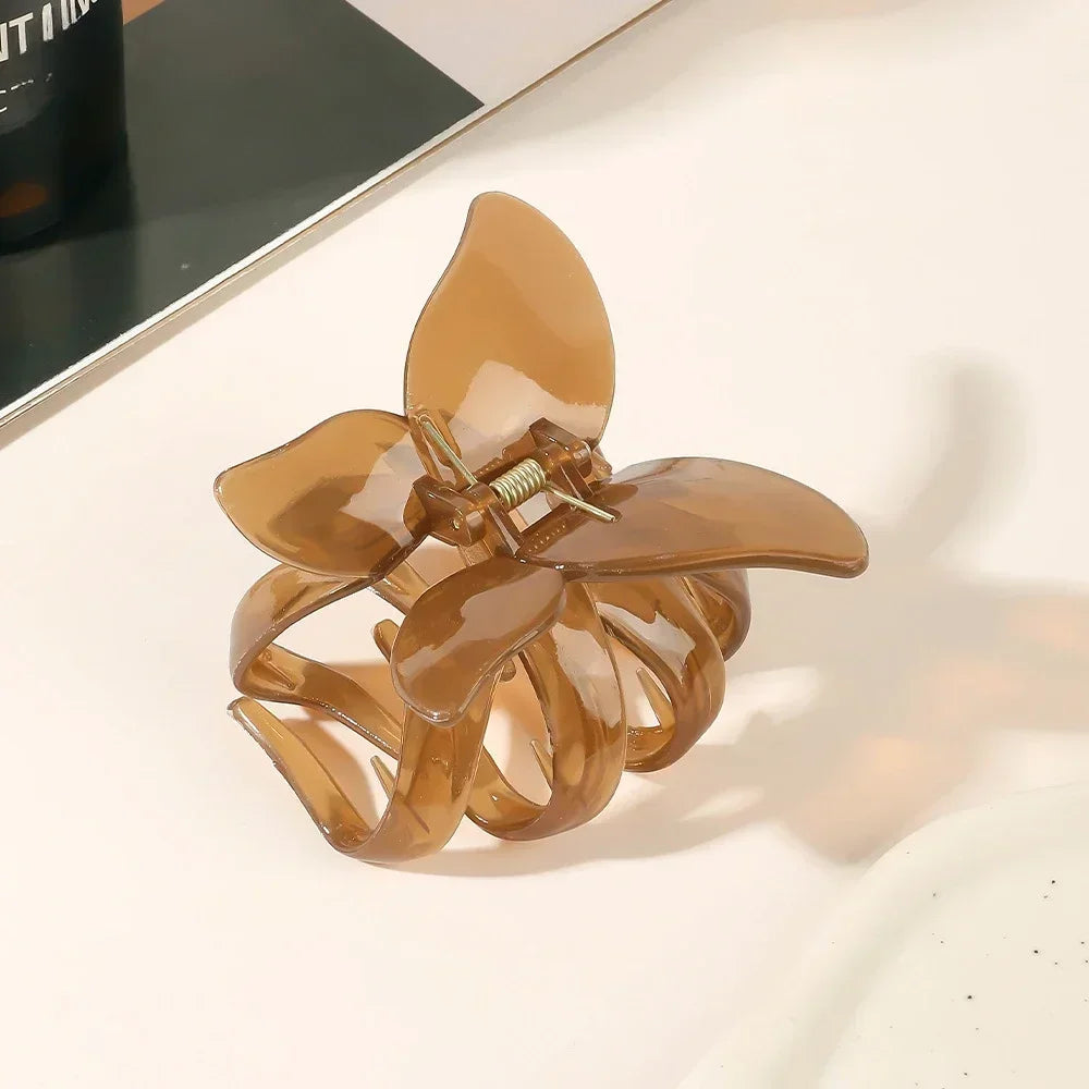 Kawaii Sweet Butterfly Hair Clip π¦β¨ | Adorable Solid Color Shark Clip for Girls' Hairstyles ππ