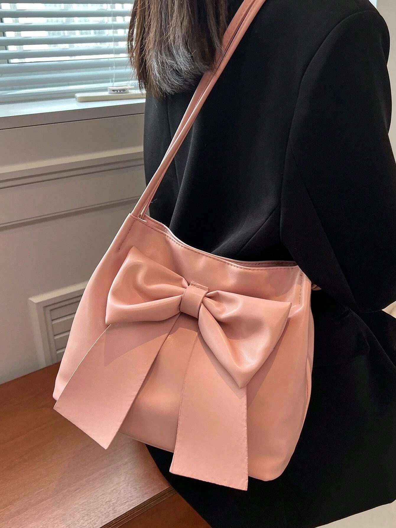 Bow-tiful Bucket Bag πβ¨ Stylish & Spacious Shoulder Tote for Everyday Adventures!