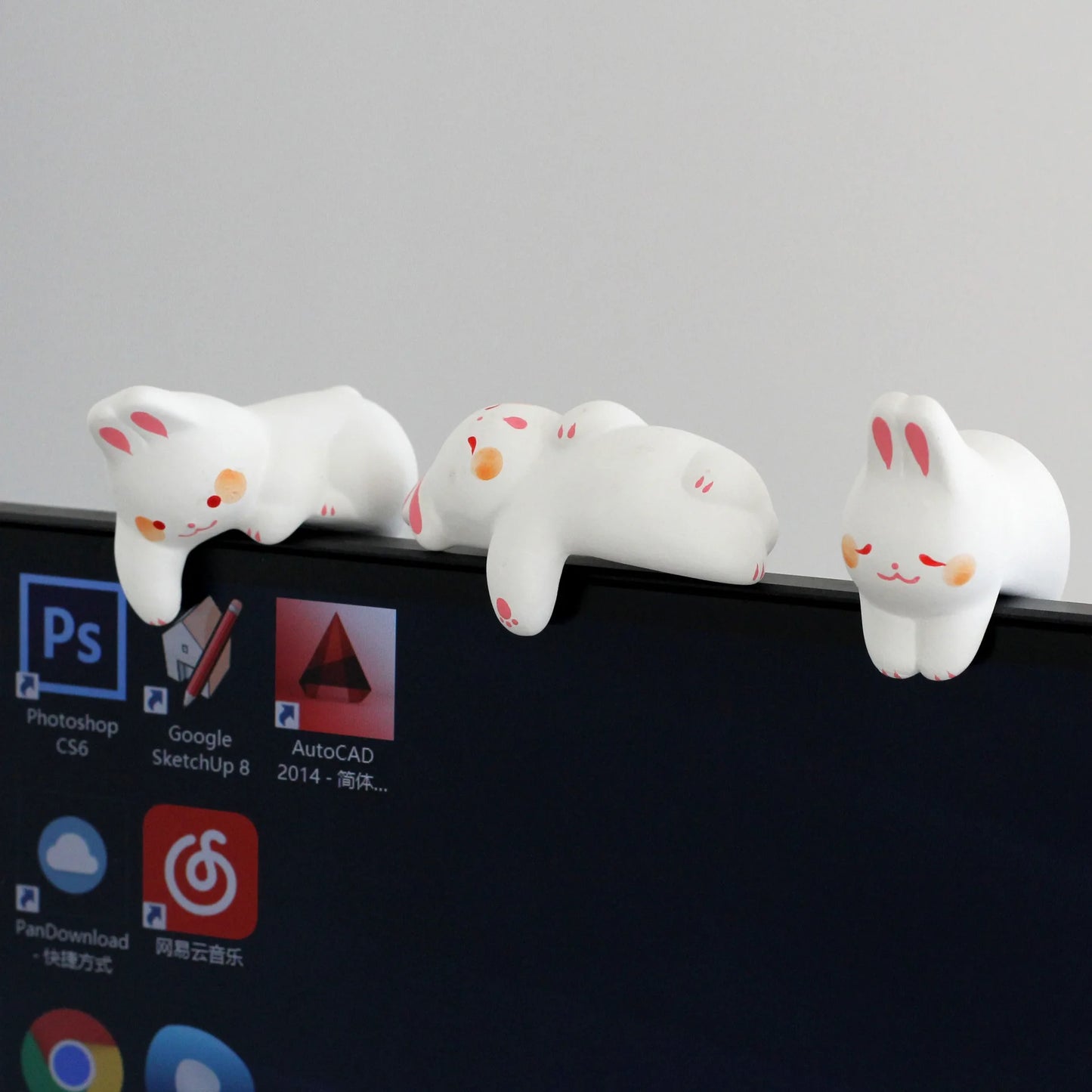 Kawaii Desktop Delight: Adorable Cat, Rabbit & Frog Ornaments for Good Luck 🌟🐾✨