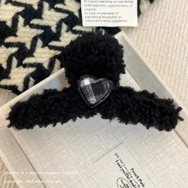 Kawaii Heart Plush Hair Claw Clip π - Adorable Hair Accessory for Long Hair, Perfect for Women & Girls πβ¨