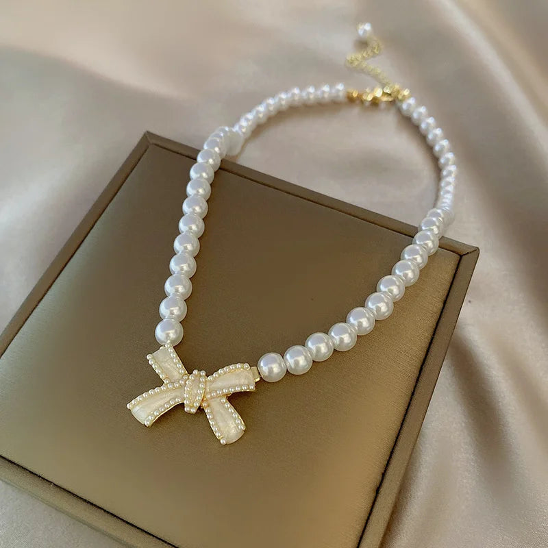 โจCharming Pearl Planet Choker ๐ Heart Pendant Y2K Vibe ๐ Trendy Hip Hop Jewelry for Cool Girls