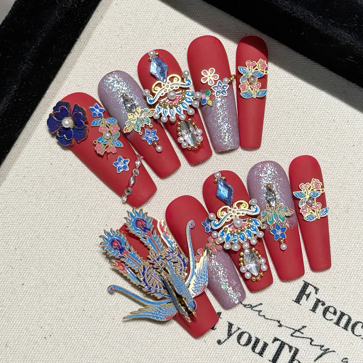 Kawaii Dragon & Phoenix Nail Art Set 🐉✨ | 10pcs Colorful Press-On Nails with Diamond & Gold Chain Decor 💖💅