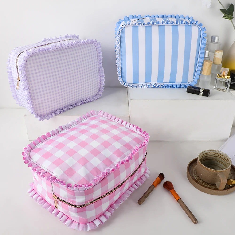Kawaii Ruffle Makeup Bag πβ¨ - Large Waterproof Nylon Pouch for Travel & Toiletries πΈπ