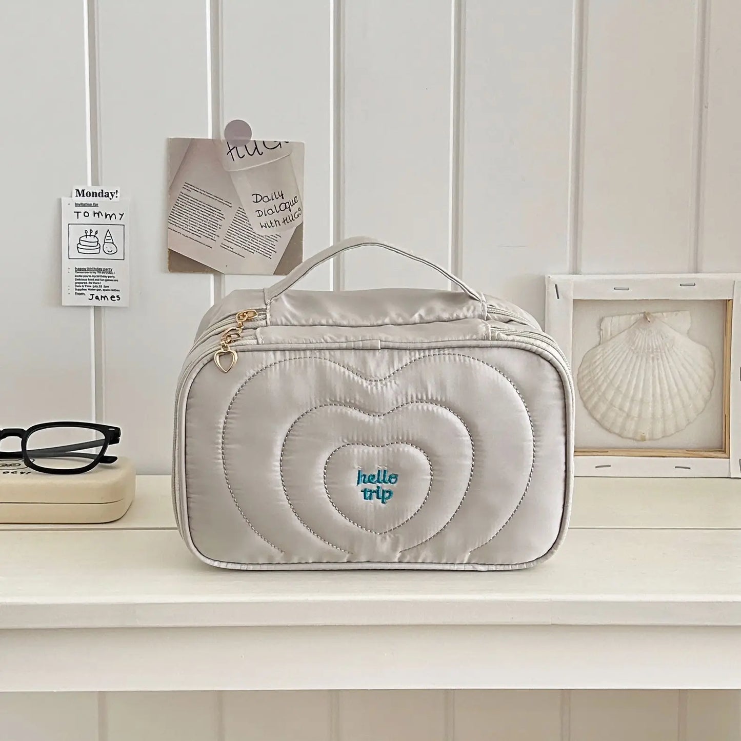 Kawaii Heart Tote Bag π | Spacious Makeup Organizer for Daily Essentials β¨ | Adorable Travel Toiletry Case πΈ