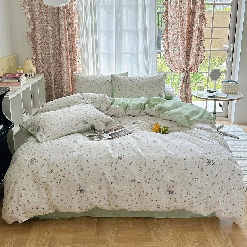 Kawaii Strawberry Dreams Duvet Cover Set - Adorable 3-Piece Cotton Bedding for Cozy Comfort ๐โจ