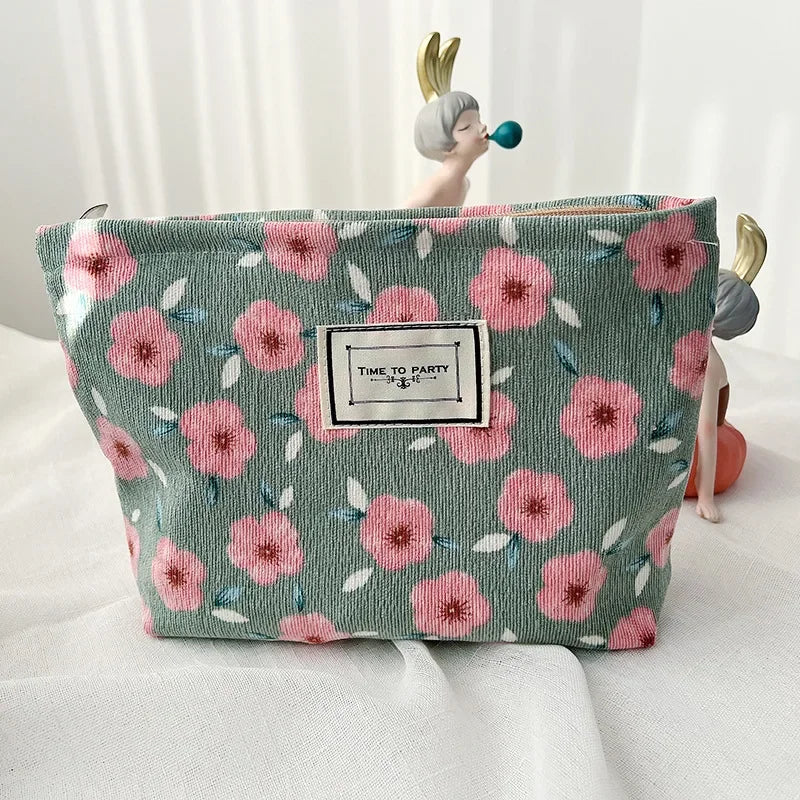 Kawaii Corduroy Flower Makeup Pouch πΈβ¨ | Adorable Travel Cosmetic Bag for Students ππ | Stylish Lipstick & Brush Organizer π