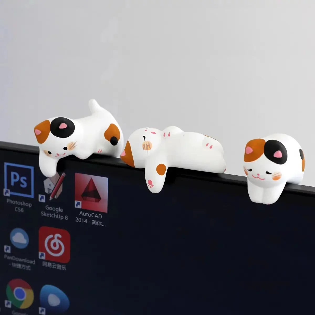 Kawaii Desktop Delight: Adorable Cat, Rabbit & Frog Ornaments for Good Luck 🌟🐾✨