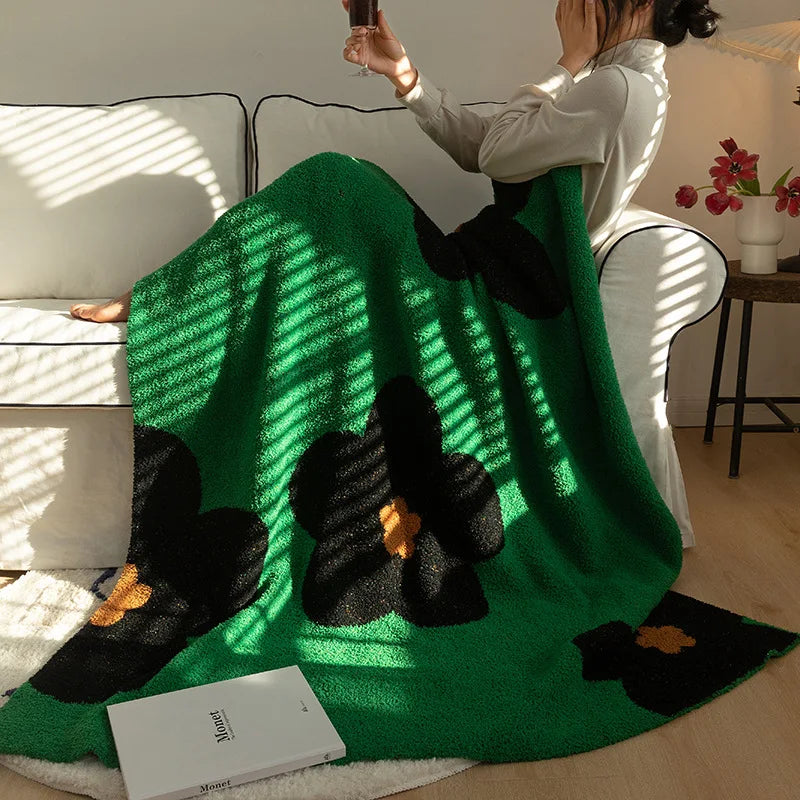 Daisy Dreamland πΌβ¨ Floral Throw Blanket for Cozy Vibes! - Pixie Quill