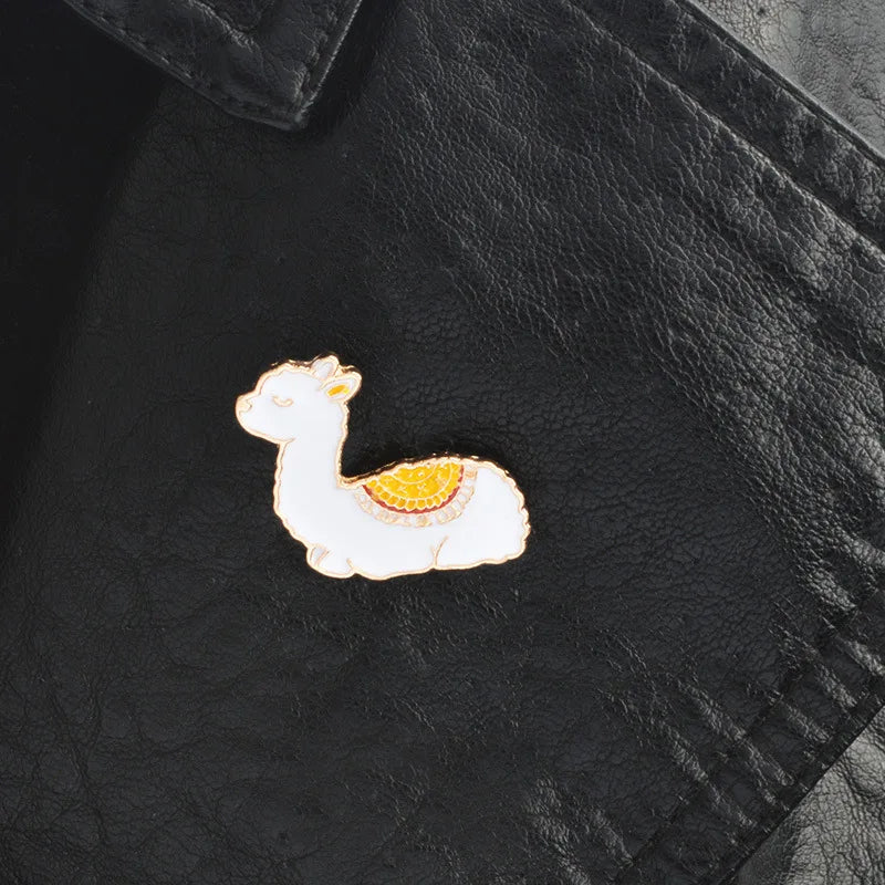 Adorable Alpaca Kawaii Enamel Pin π¦β¨ Cute Animal Brooch for Women - Perfect Gift! π