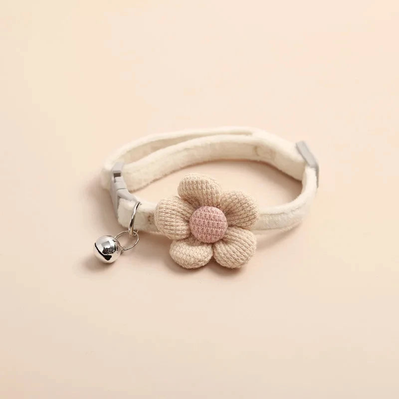 โจ Floral Feline Fun! ๐ธ Adjustable Cat Collar with Bell & Cute Flower Design ๐พ Ideal for Small Pets