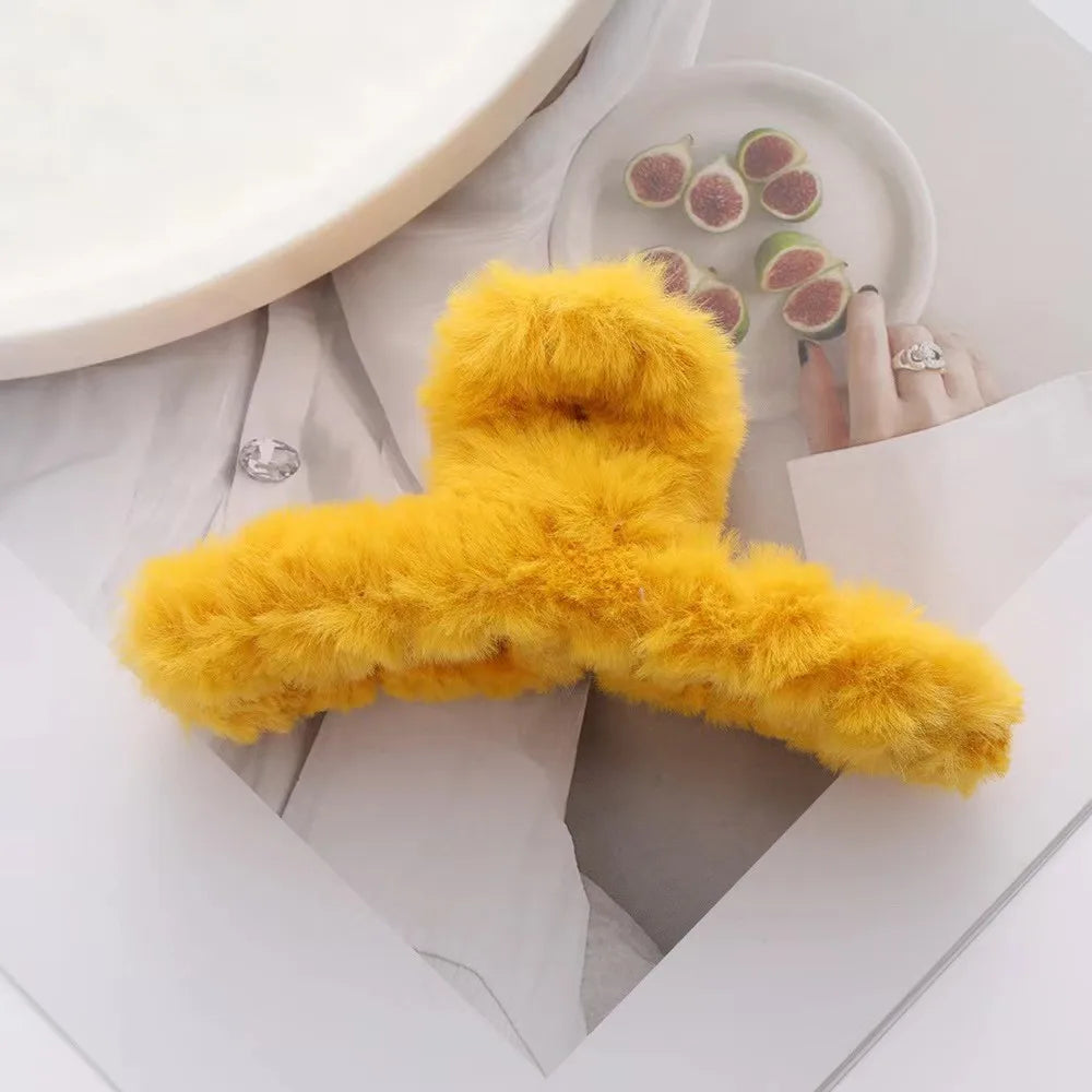 Kawaii Fluffy Crab Hair Claw Clips π¦β¨ Cute Faux Fur Ponytail Holders for Women & Girls - Adorable Winter Hair Accessories! βοΈπ