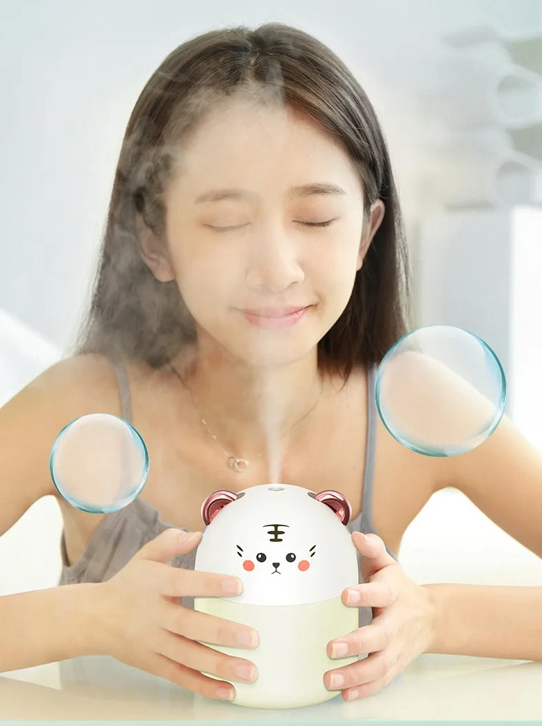Cute 250ml Kawaii Desktop Humidifier ππ§ - Colorful Mist & Aroma Diffuser for Cozy Bedrooms ποΈβ¨
