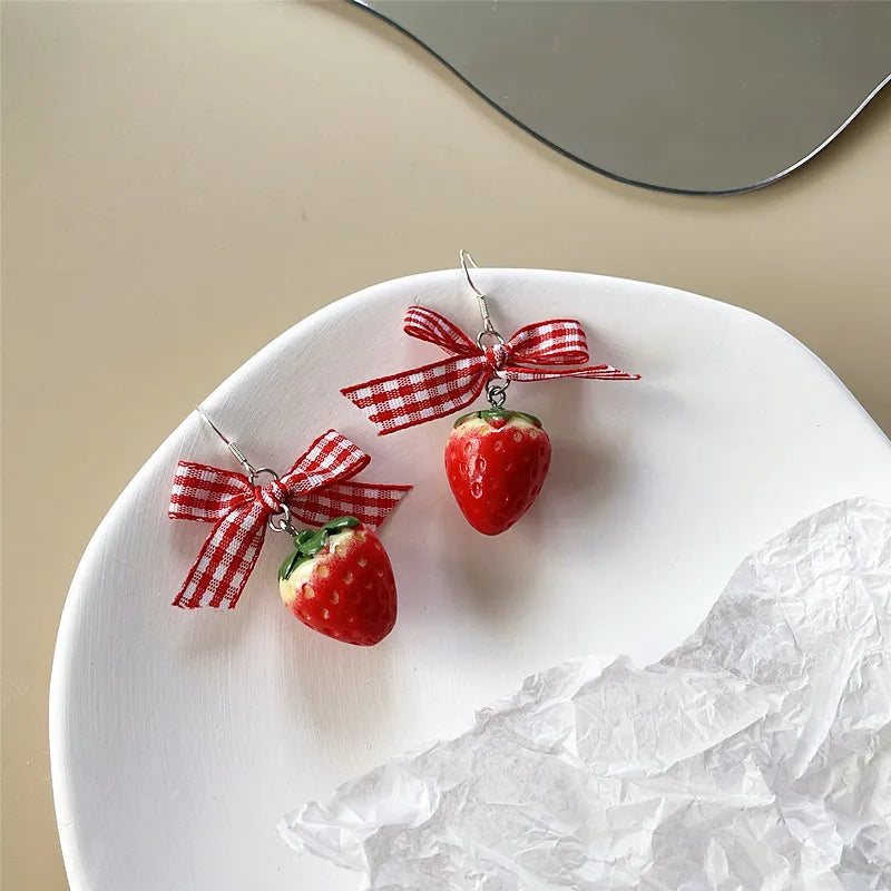 π Sweet Strawberry Bowknot Dangle Earrings π°β¨