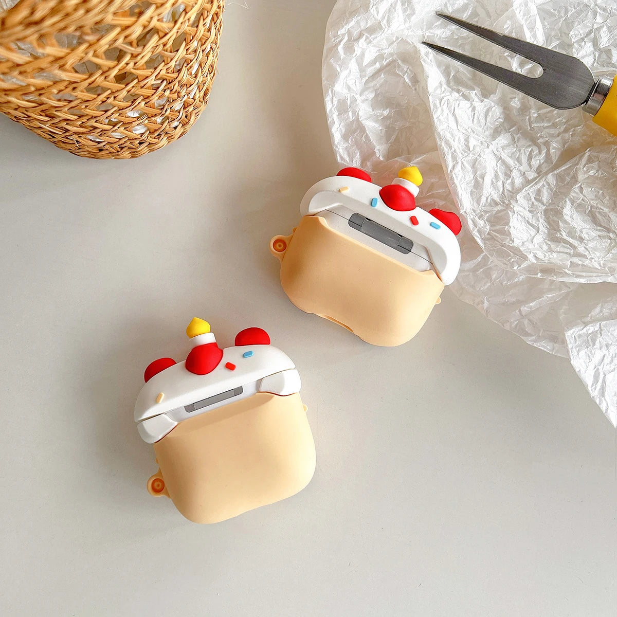 Kawaii 3D Strawberry Cake Bear Silicone Case ๐ฐ๐ป for Apple AirPods 2/3/Pro - Cute Earphone Cover! ๐งโจ