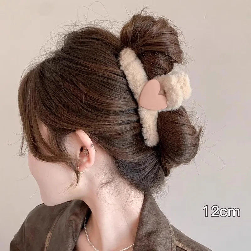 Kawaii Winter Plush Hair Claw π°β¨ | Adorable Hair Clip for Women & Girls π | Trendy Hair Accessories for Cozy Styles