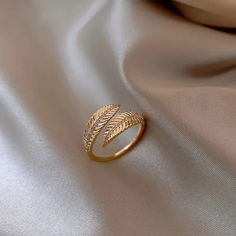 Kawaii Love Crystal Ring 💖✨ - 14K Gold Plated Heart Design for Elegant Daily Wear! 🌟💍