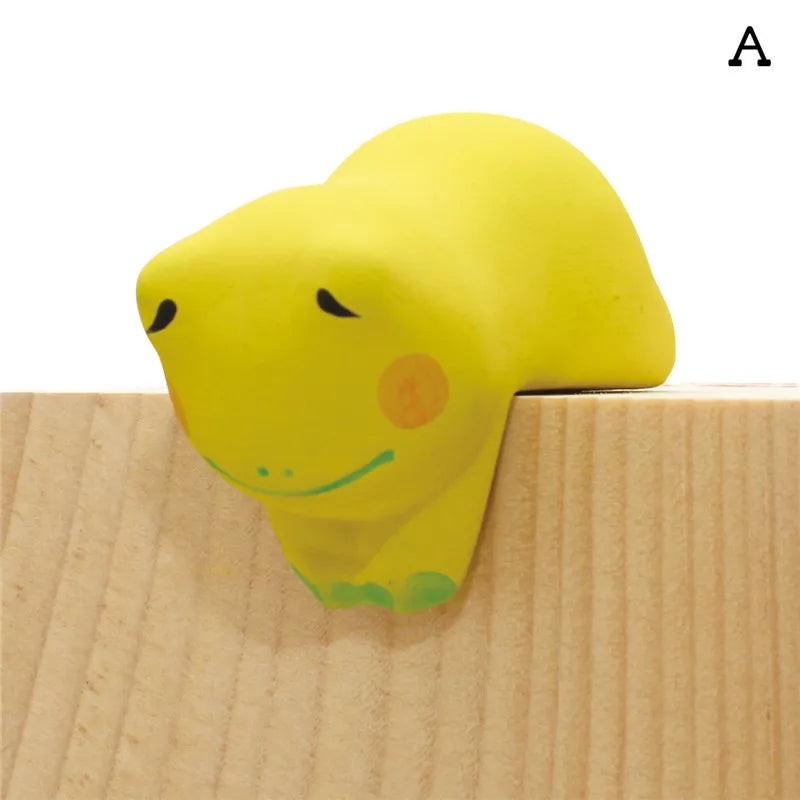 Kawaii Desktop Delight: Adorable Cat, Rabbit & Frog Ornaments for Good Luck 🌟🐾✨