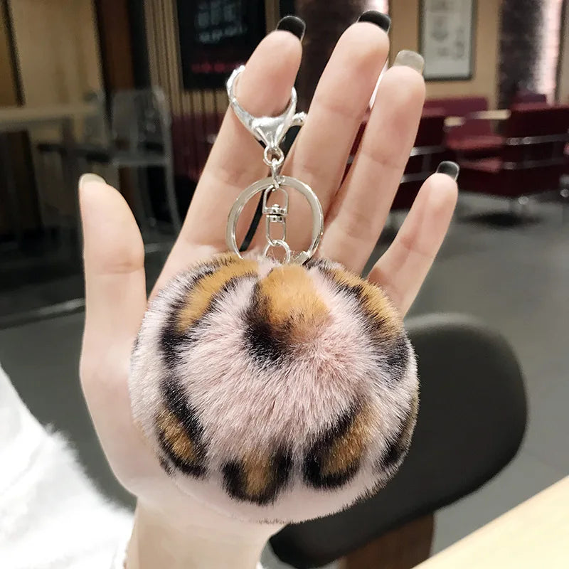 Kawaii Leopard Love Heart Keychain 🐆💖 | Plush Fur Ball Pendant for Bags & Car Keys | Cute Gift Idea 🎁✨