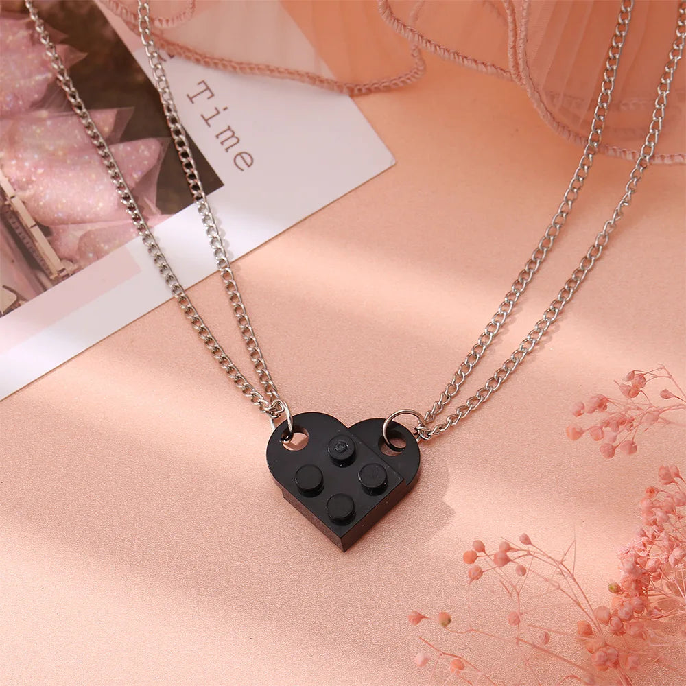 Kawaii Heart Brick Love Necklaces for Couples 💖👫 - Adorable LEGO-Inspired Jewelry Gift for Valentine's Day!