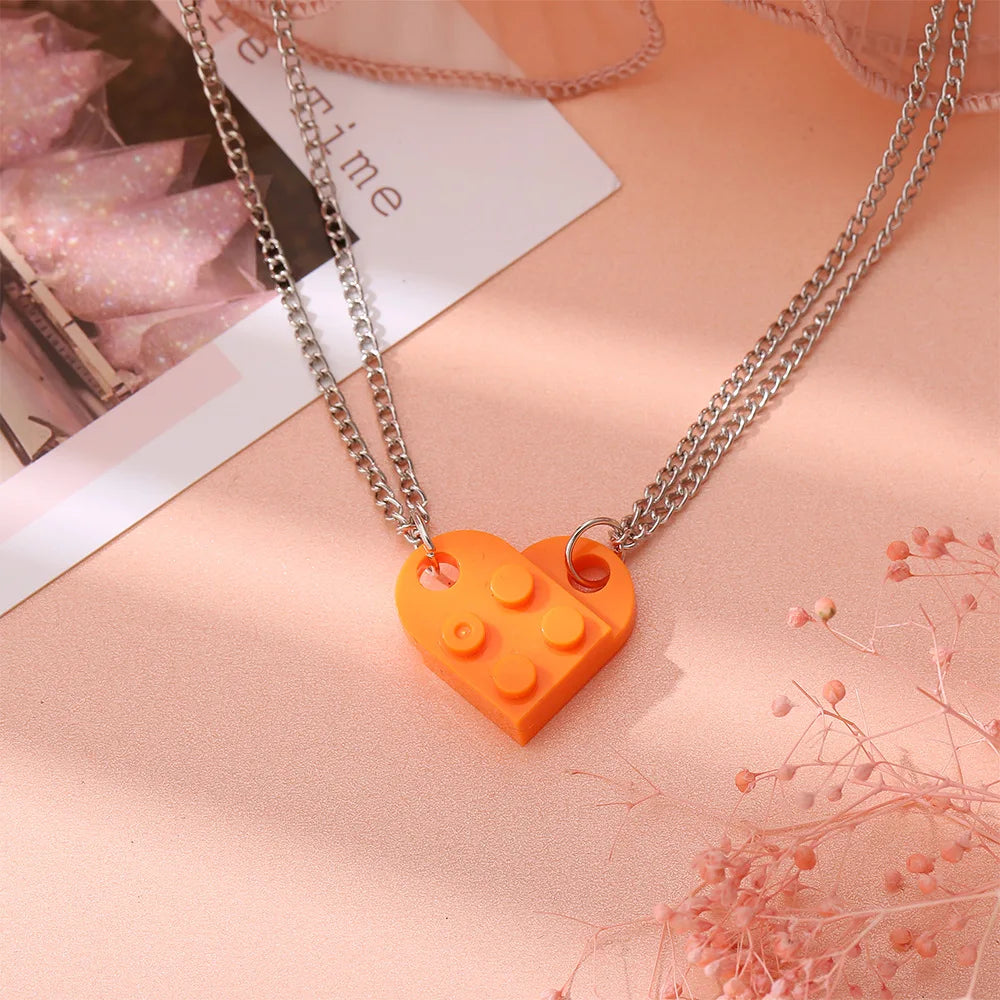 Kawaii Heart Brick Love Necklaces for Couples 💖👫 - Adorable LEGO-Inspired Jewelry Gift for Valentine's Day!