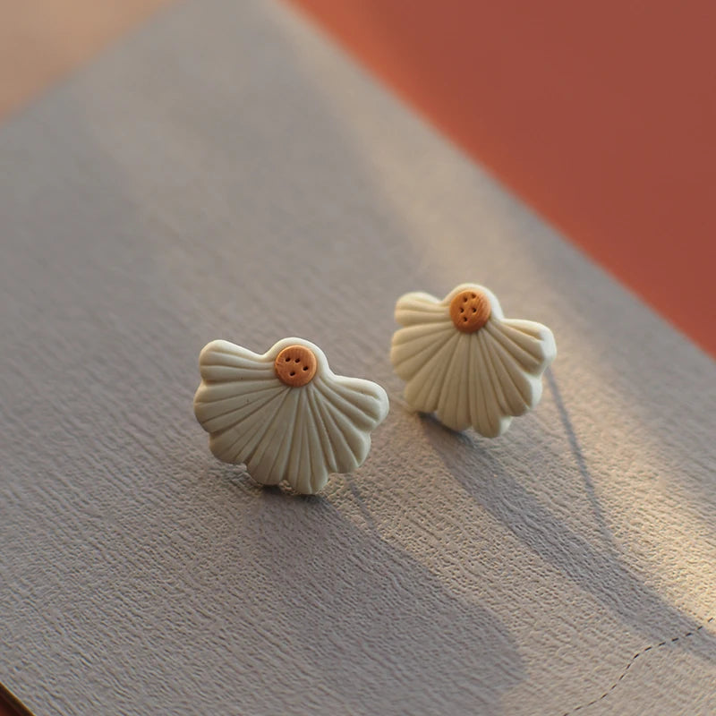Handmade Pastel Pink Daisy Pattern Polymer Clay Dangle Earrings Set For Women 🌸💖