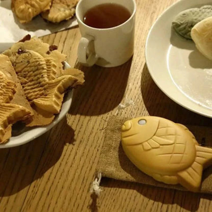 Kawaii Fish-Shaped 5000mAh Taiyaki Power Bank 🐟✨ - Adorable Ultrathin Mobile Charger Gift for Girls! 🌸💖