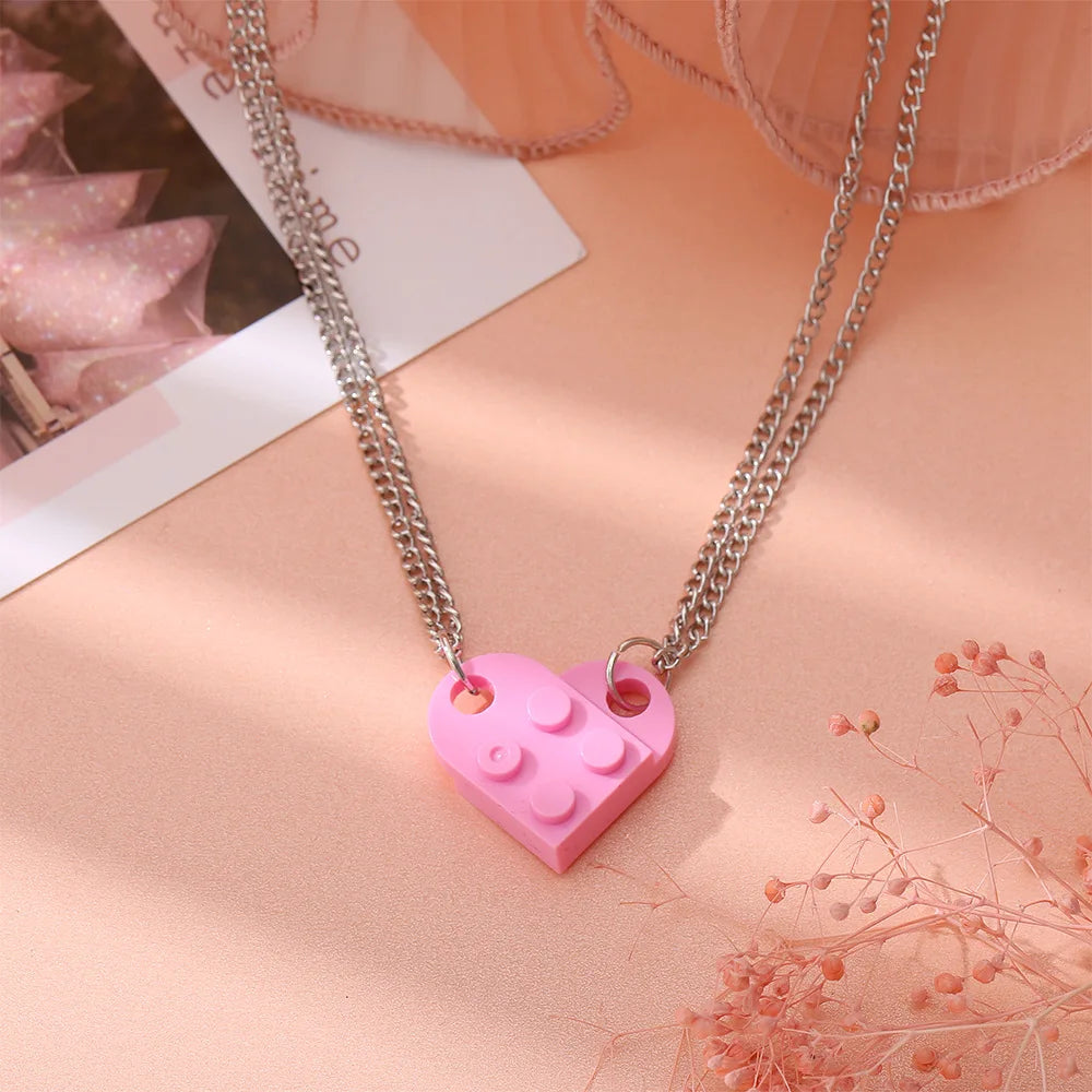 Kawaii Heart Brick Love Necklaces for Couples 💖👫 - Adorable LEGO-Inspired Jewelry Gift for Valentine's Day!