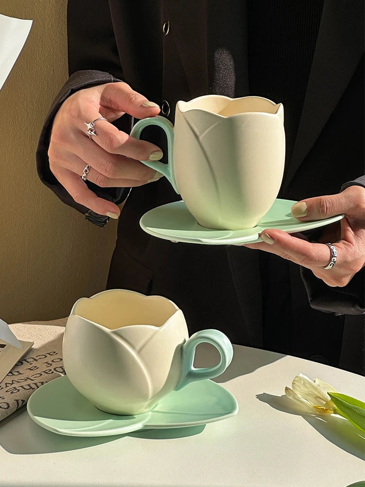 Whimsical Tulip Cups & Tray Set 🌷☕ Delightful Flower-Shaped Mugs for Sweet Sips!