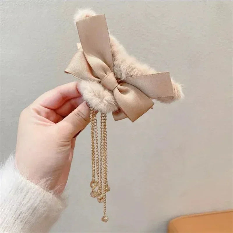 🎀 Plush Bow & Tassel Hair Claw Clips ✨ Cute Korean Style for Girls - Perfect Fall & Winter Accessory! 🦈