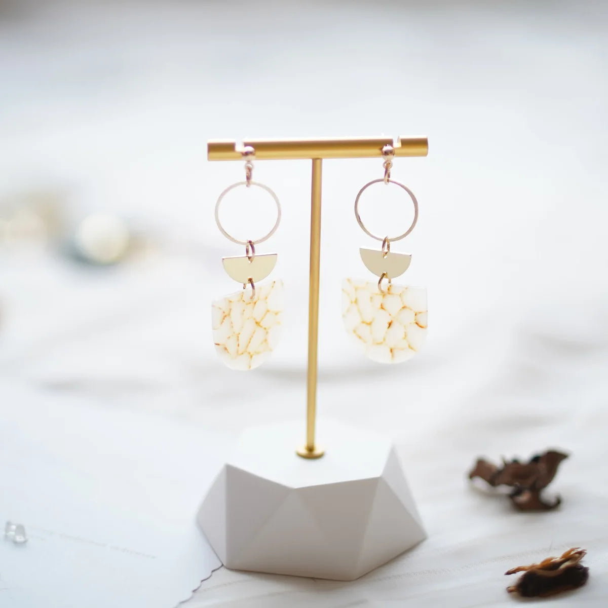 Trendy Fashion Multi Colors Marble Pattern Shield Shape with Brass Ring Dangle Drop Polymer Clay Earrings Women Jewelry