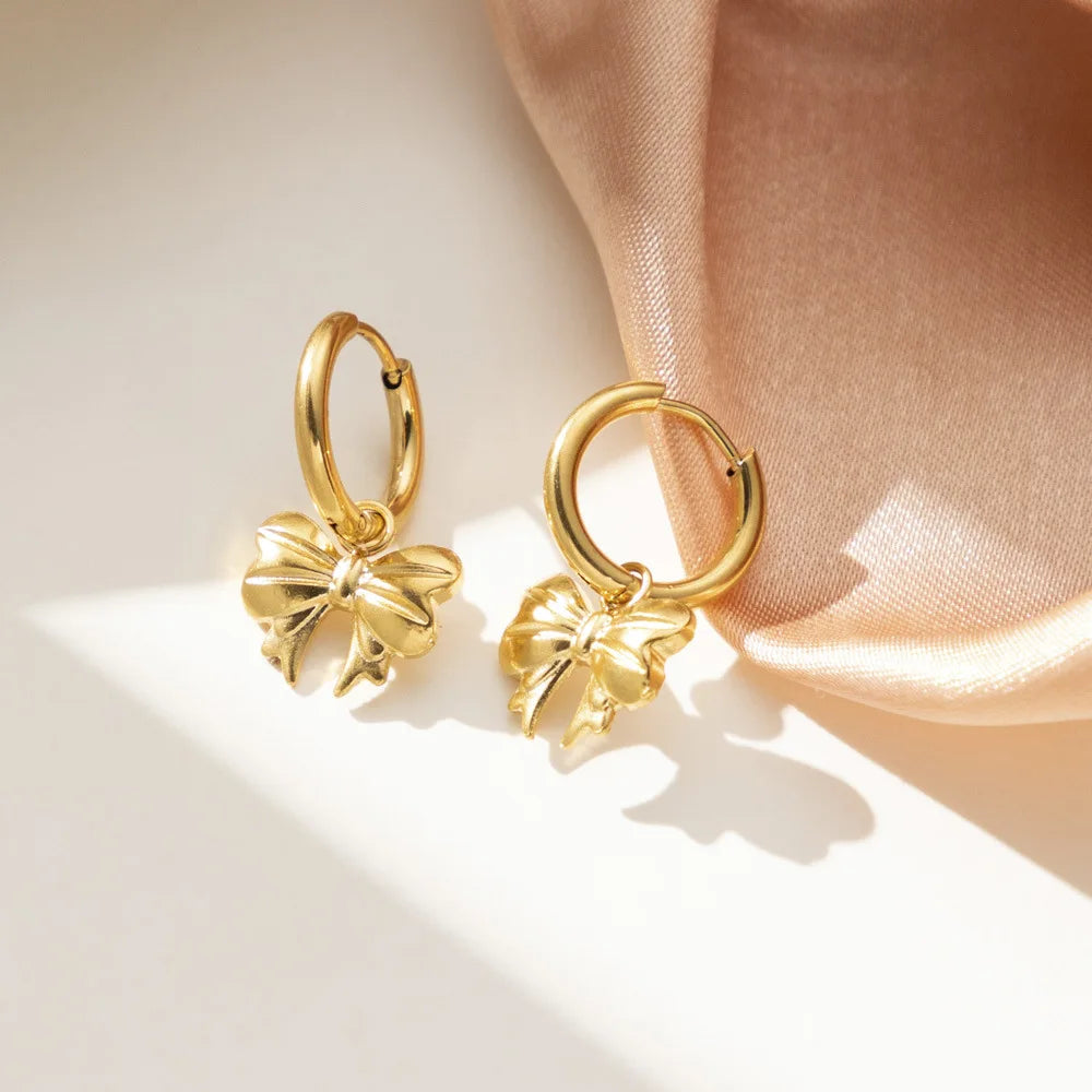 🌸 Adorable Pearl Bow Dangle Earrings 🎀 - Playful Vintage Charm for Fashionistas! 💖 Ideal for Celebrations & Sweet Surprises! 🎊 - Pixie Quill