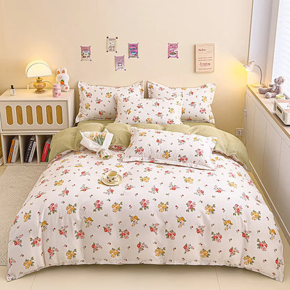 Charming Strawberry Dreamland Duvet Set 🍓✨ Cozy Kawaii Bedding for Sweet Sleep!