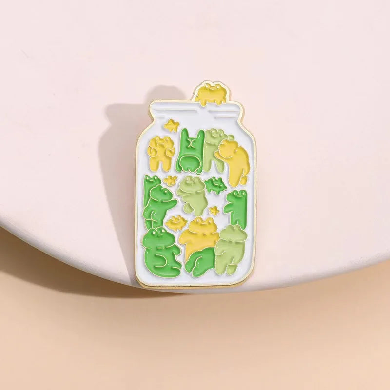 Kawaii Frog Enamel Pins 🐸✨ Cute Cartoon Brooches & Lapel Badges – Perfect Gift for Kids & Friends! 🎁💖
