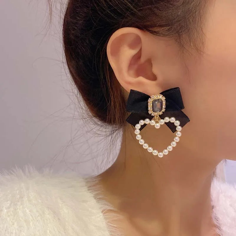 Kawaii Retro Rhinestone Bow Heart Clip-On Earrings 🌟💕