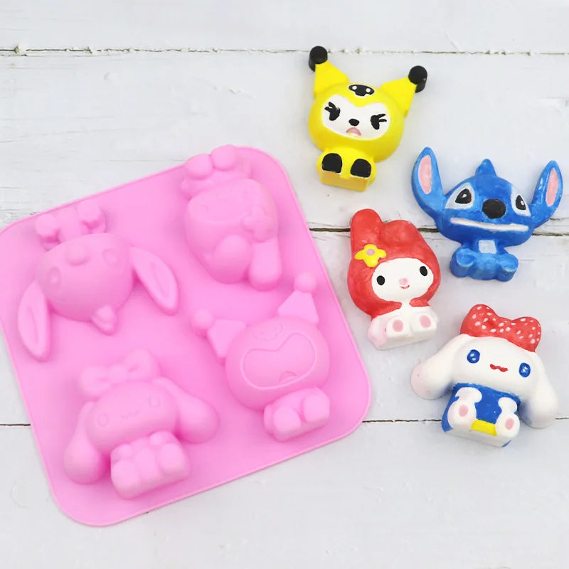 Cute Cartoon Animal Silicone Mold for Baking and Cupcake Topper 🐻🐭🐱🐷🦆