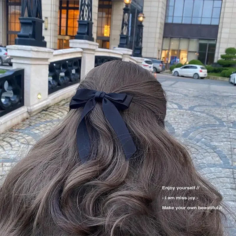 Kawaii Chic Bow Hairpin 🎀 | Adorable Black & White Ribbon Clips for Trendy Women 👩‍🎤 | Cute Hair Accessories 💖